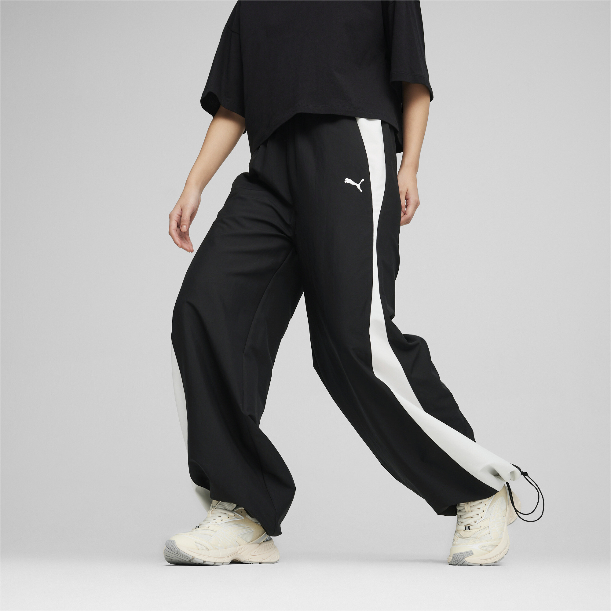 Штани Puma Dare To Relaxed Parachute Pants Wv (62557101) - фото