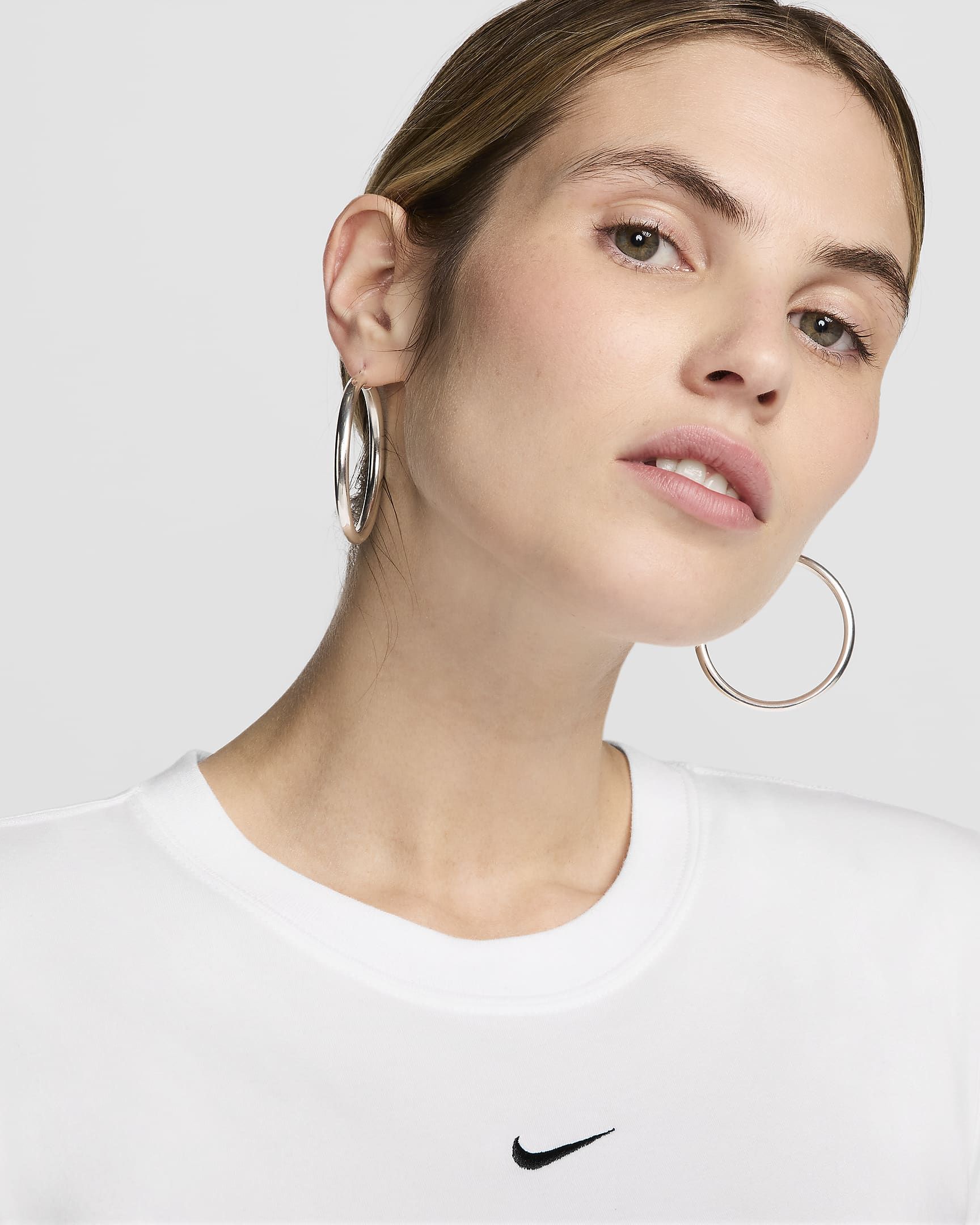 Футболка W Nike W Sportswear Chill Knit (FV5508100) - фото