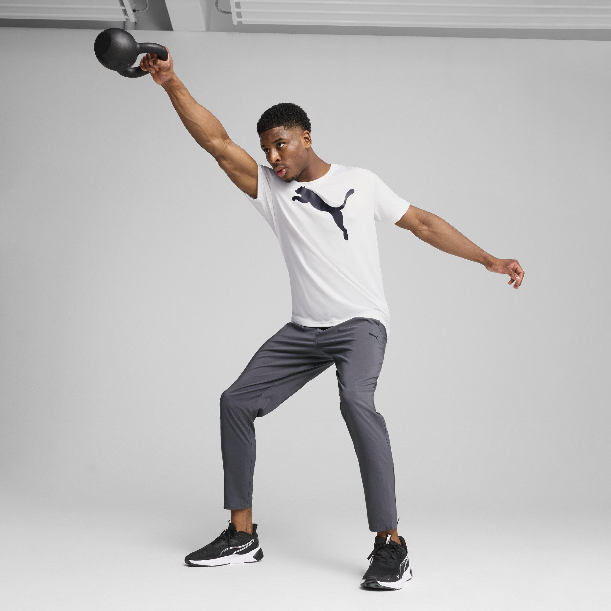 Штани Puma M Tad Essentials Woven Tapered Pant (52591669) - фото