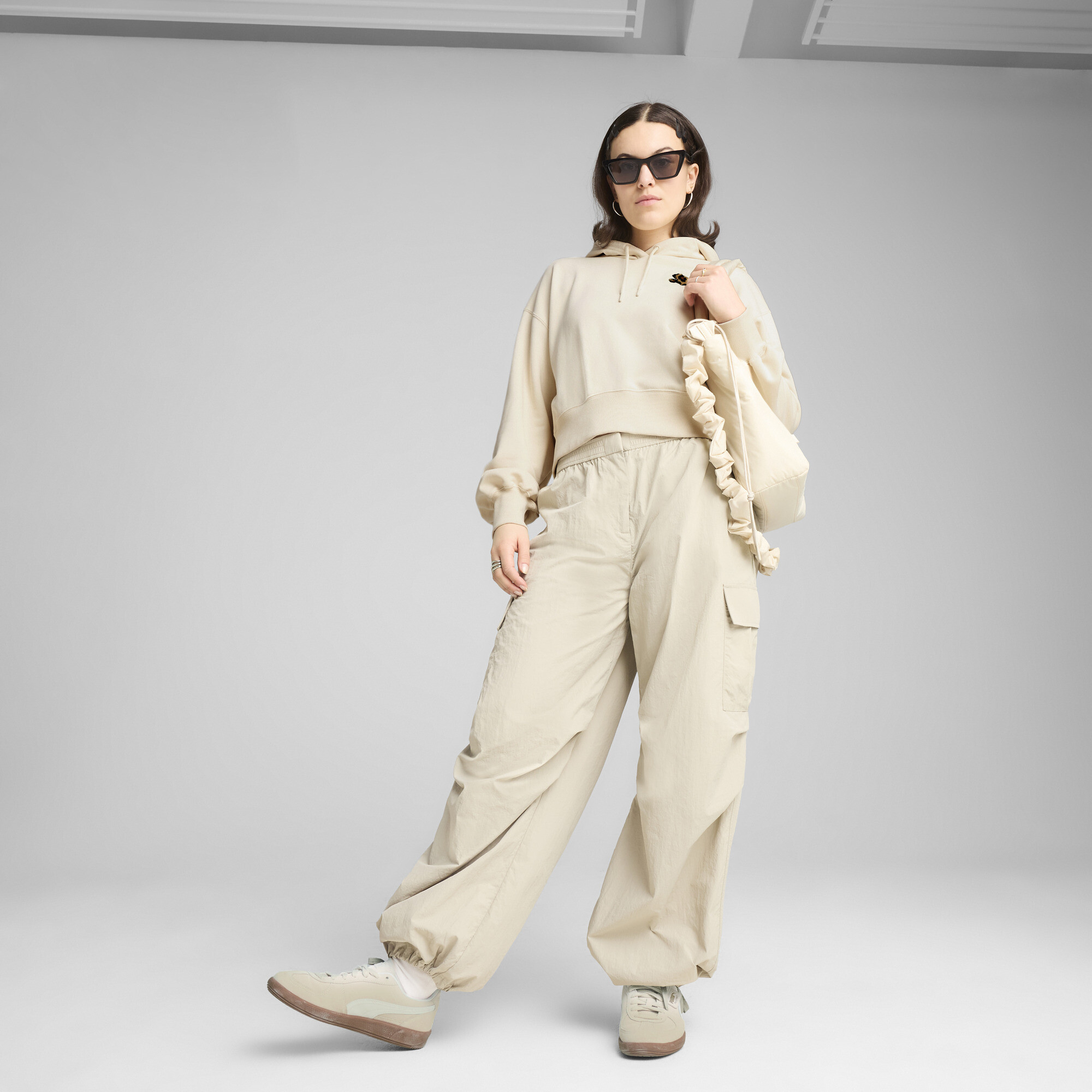 Толстовка Puma Wardrobe Ess Leo Luxe Graphic (63233887) - фото