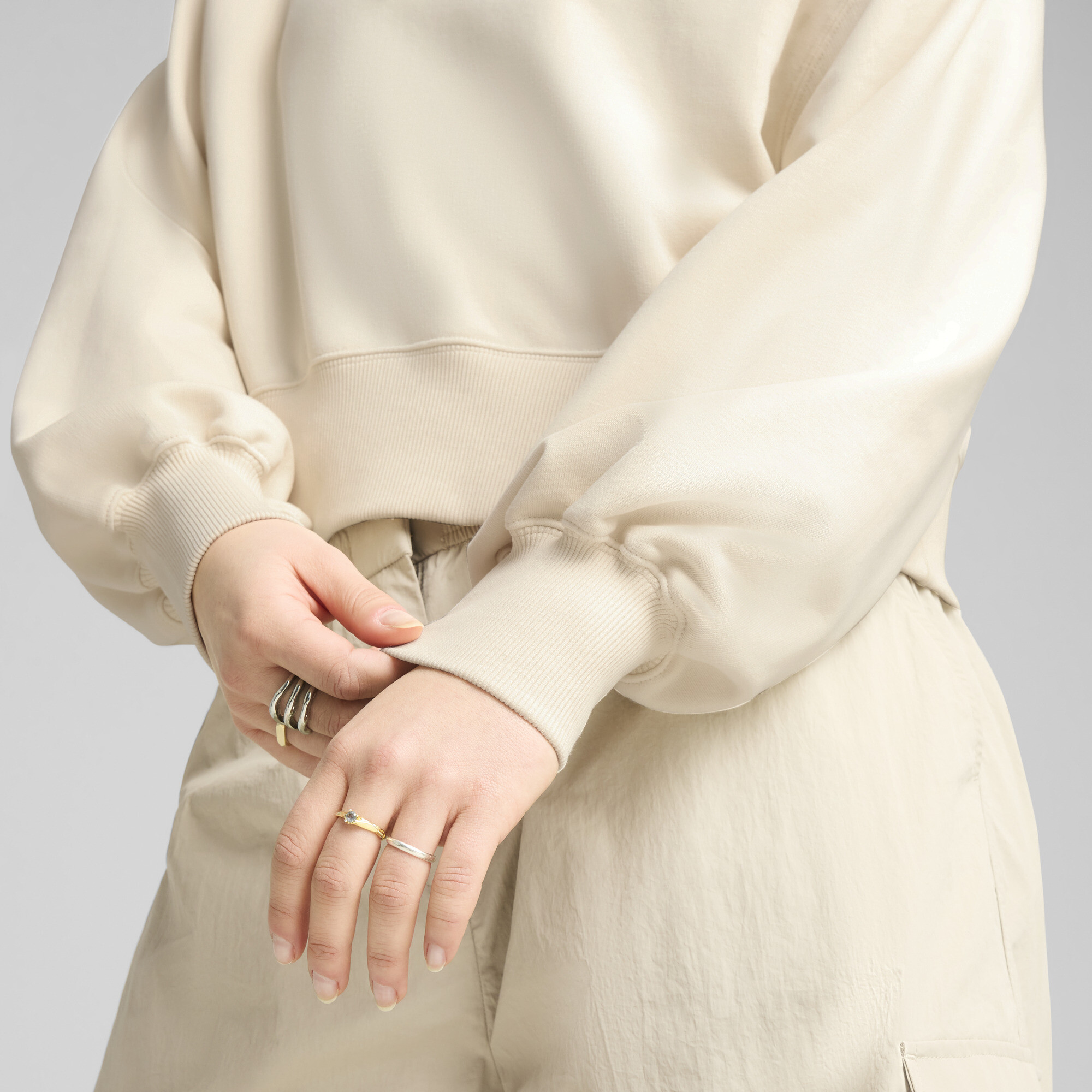 Толстовка Puma Wardrobe Ess Leo Luxe Graphic (63233887) - фото