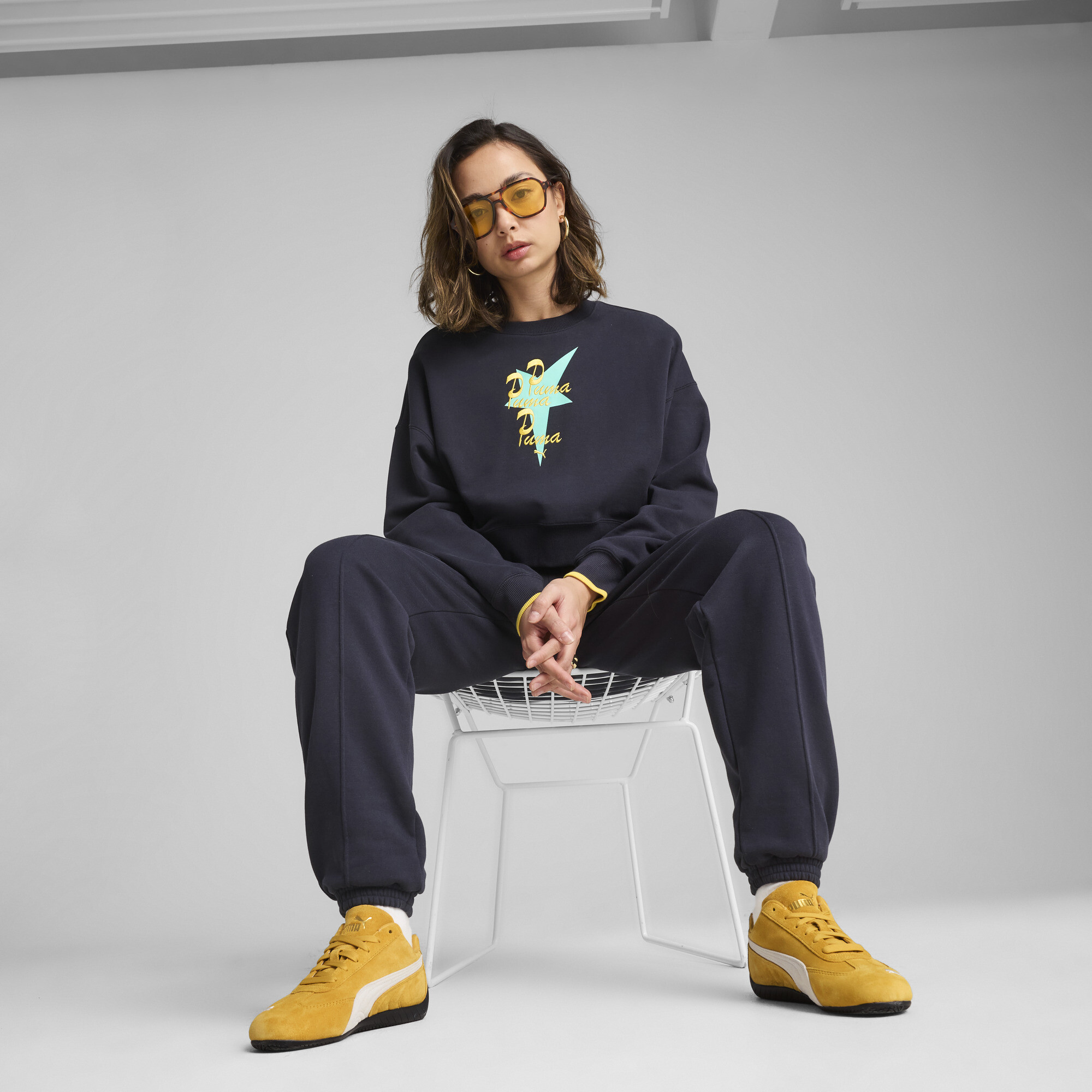 Толстовка Puma Wardrobe Ess Road To Unity Oversized Graphic Crew Terry (62979116) - фото