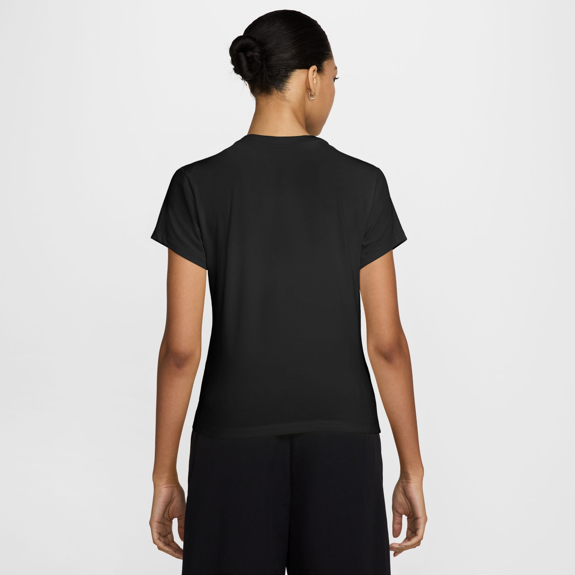 Футболка Nike Sportswear Slim Short-Sleeve Graphic (IB2444010) - фото