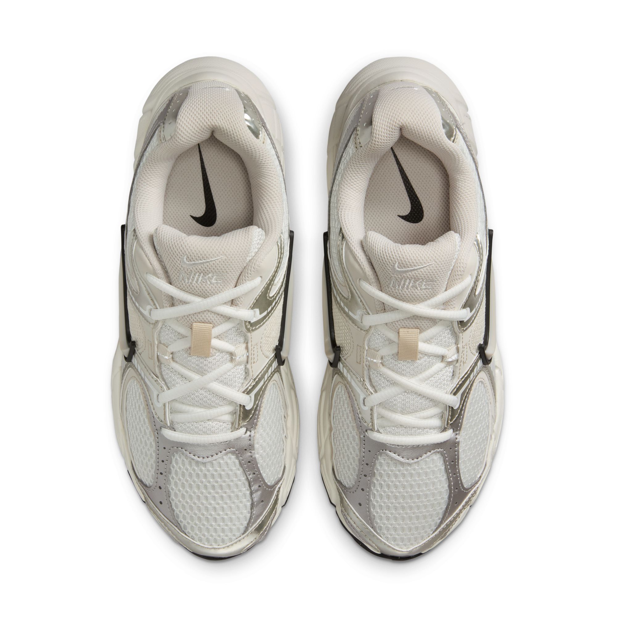 Кросівки Nike V5 RNR (HQ7901104) - фото