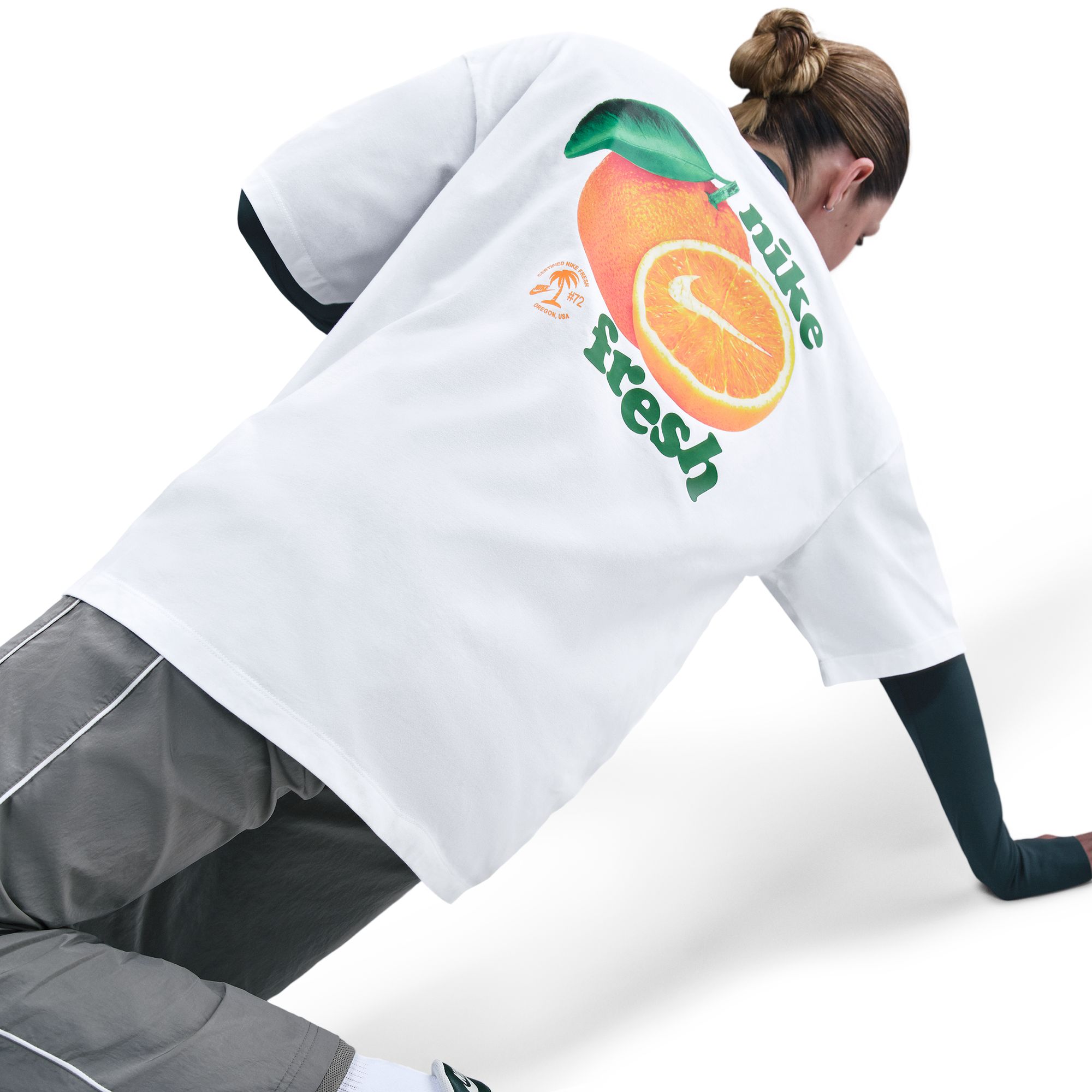 Футболка Nike Sportswear Oversized Short-Sleeve Graphic (IH8490100) - фото