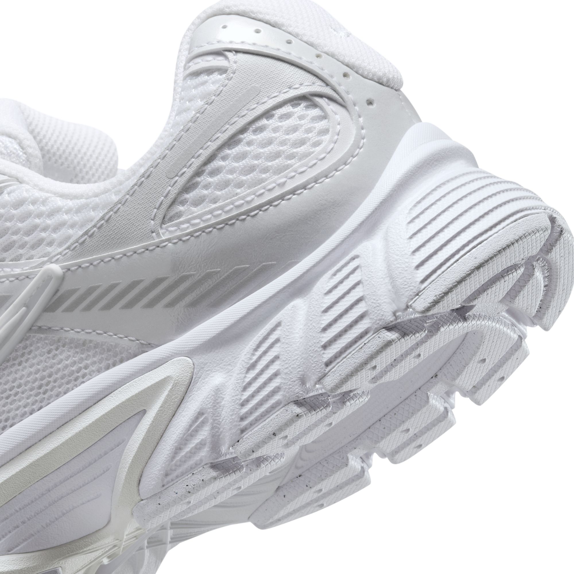 Кросівки Nike V5 Rnr (HQ7901101) - фото