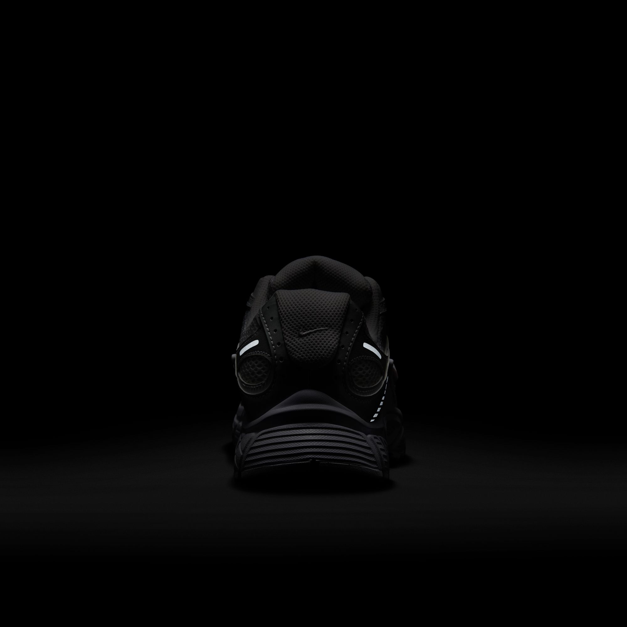 Кросівки Nike V5 Rnr (HQ7901101) - фото