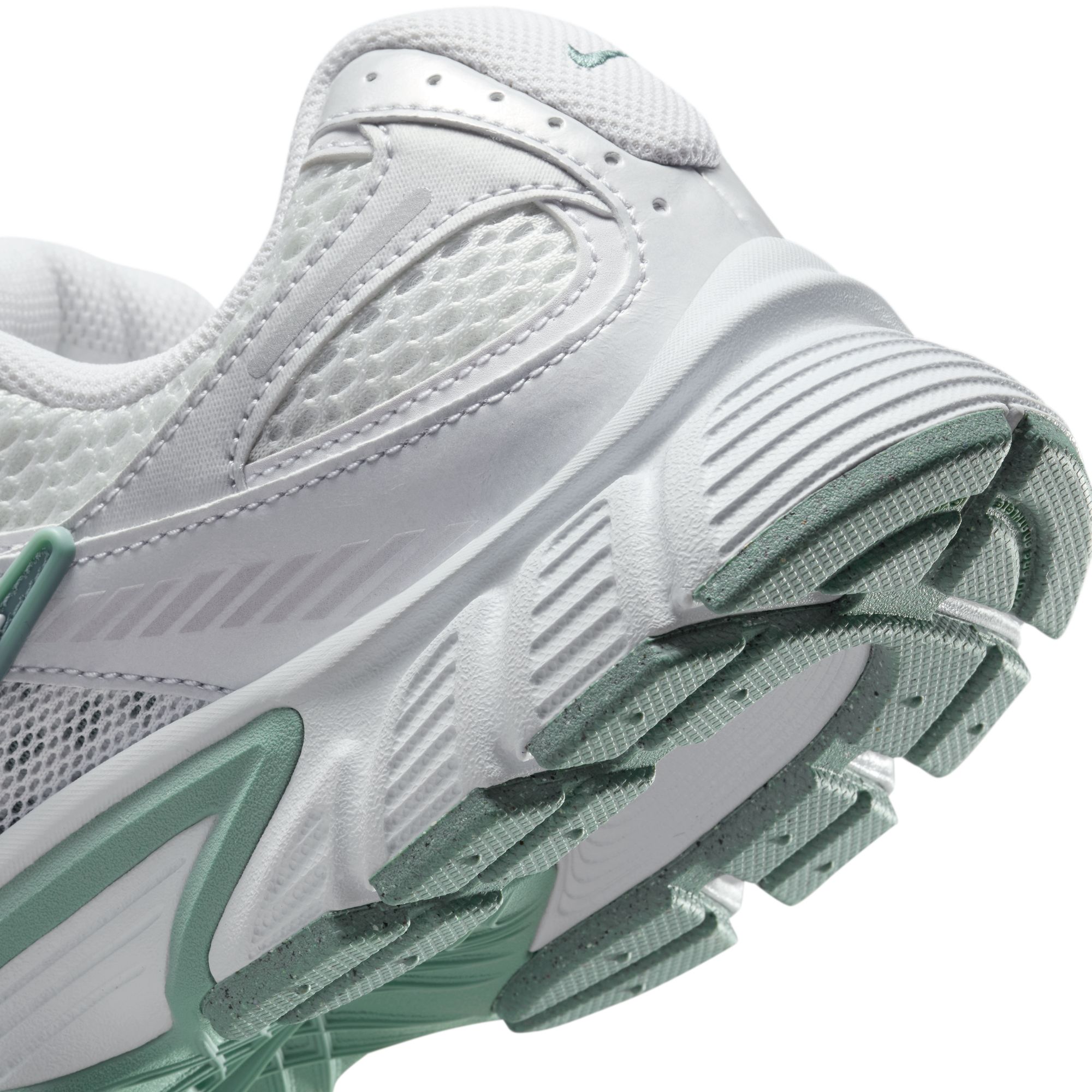 Кросівки Nike V5 Rnr (HQ7901106) - фото