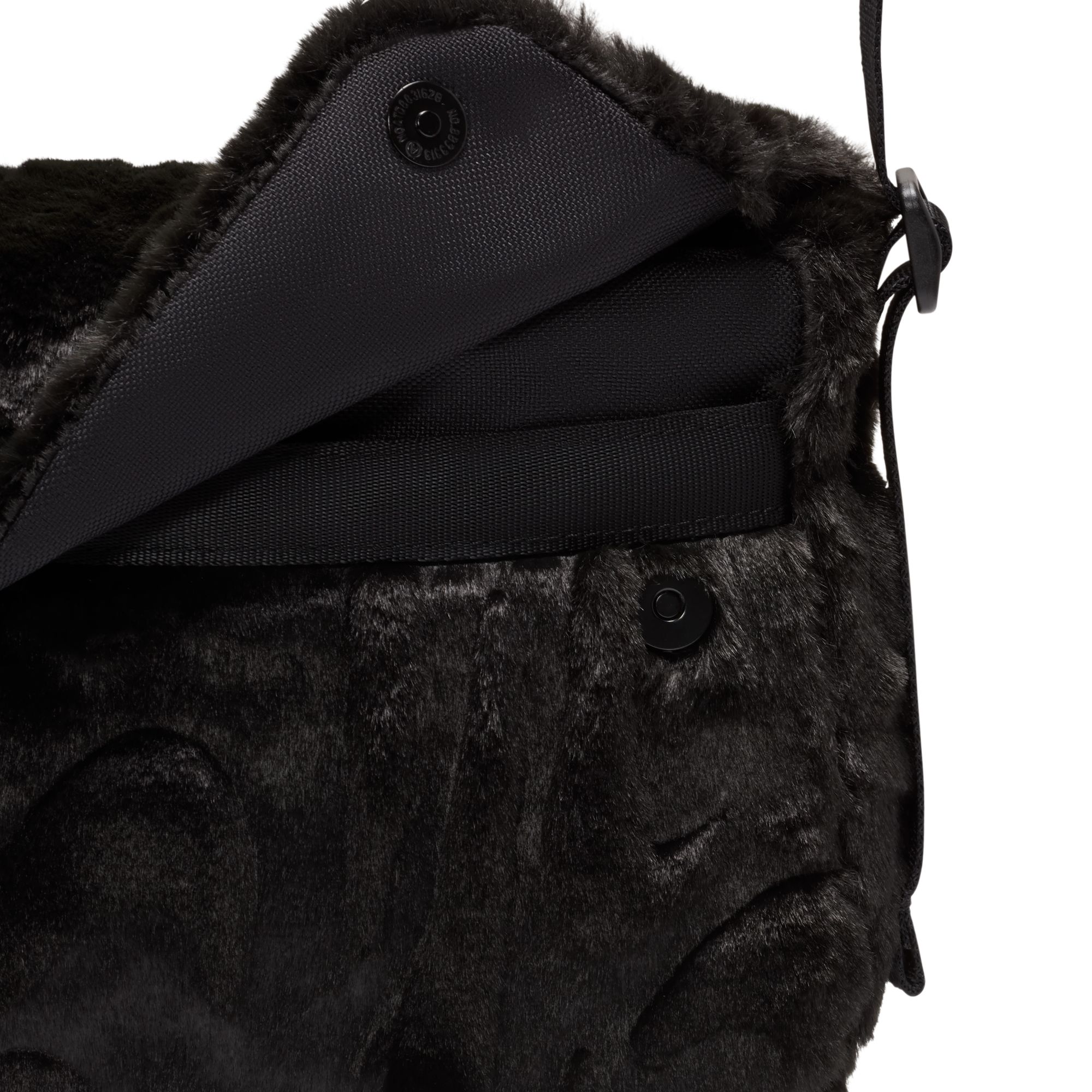 Сумка Nike Sportswear Futura 365 Faux Fur (1L) (FZ1326010) - фото