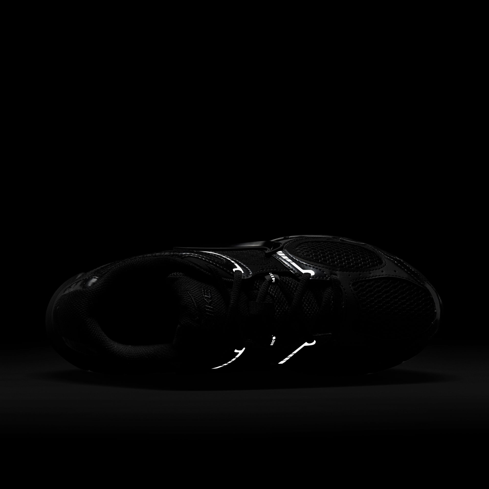 Кросівки Nike V5 Rnr (HJ5228001) - фото