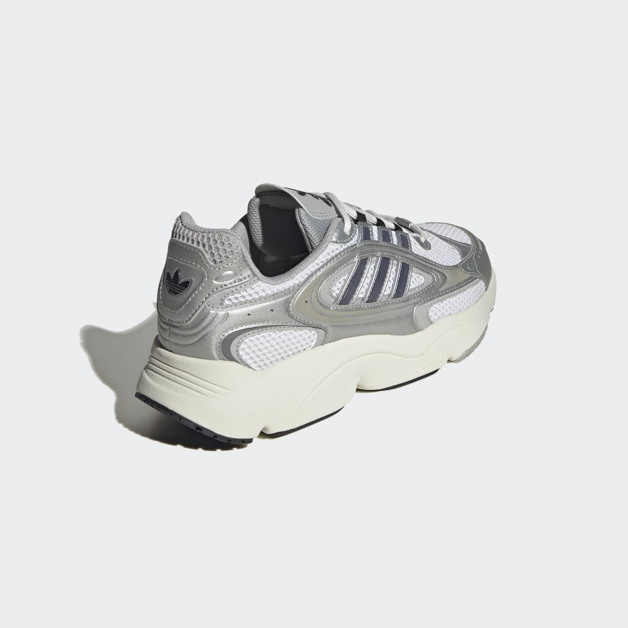 Кросівки Adidas Ozmillen (IF4015) - фото