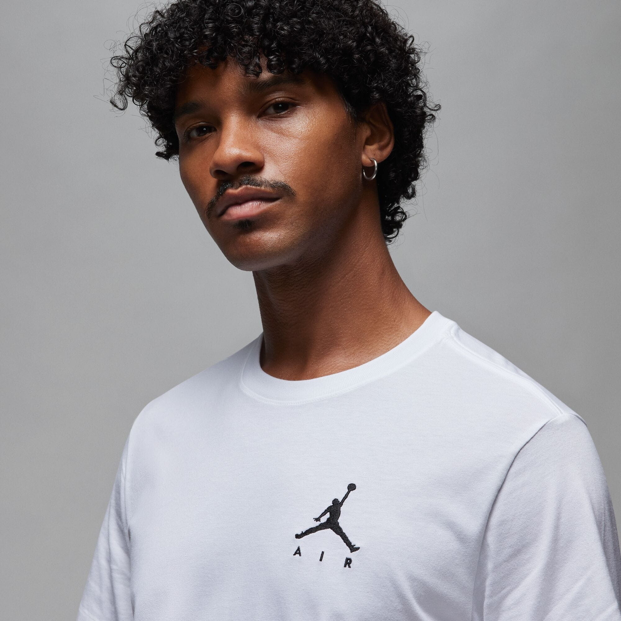 Футболка Jordan Jumpman Air (AH5296100) - фото