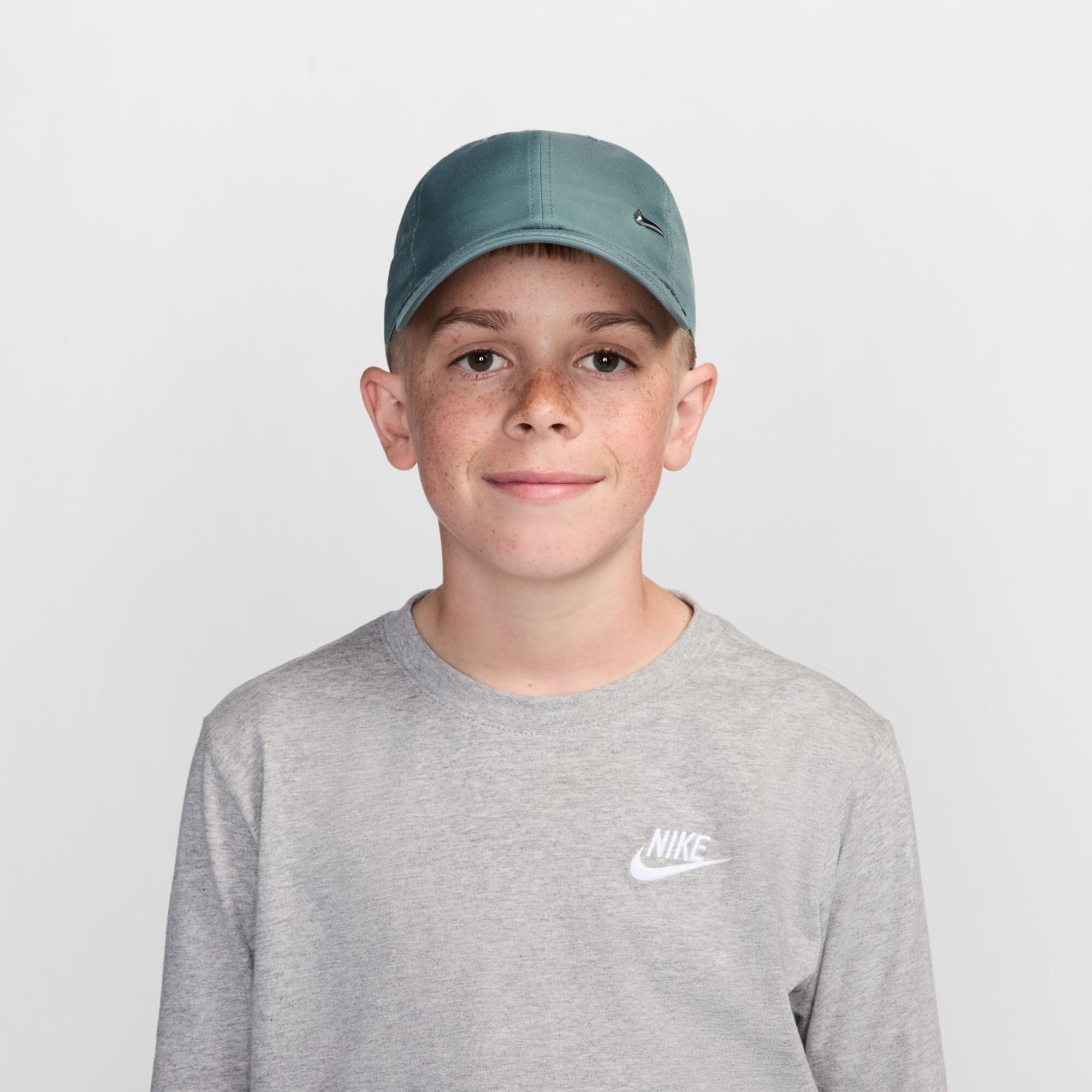 Кепка Nike Dri-FIT Club Unstructured Metal Swoosh (FB5064382) - фото