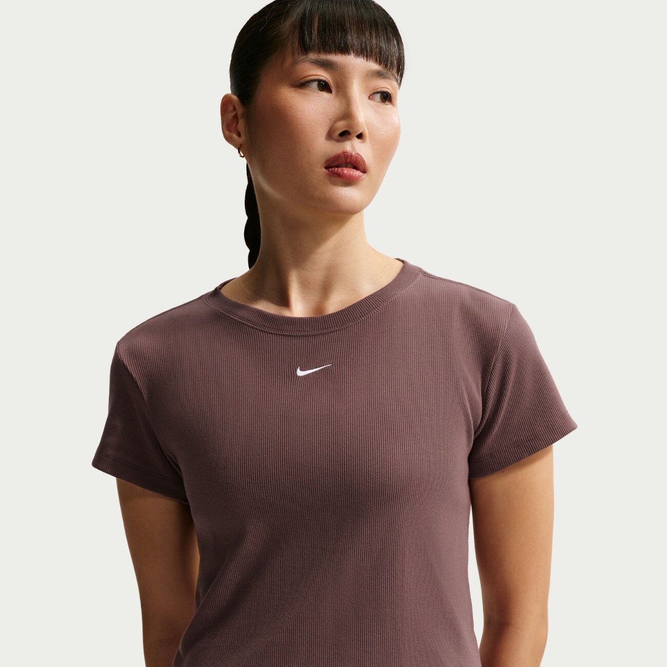Футболка Nike Sportswear Tight Ribbed Short-Sleeve (HV4994502) - фото