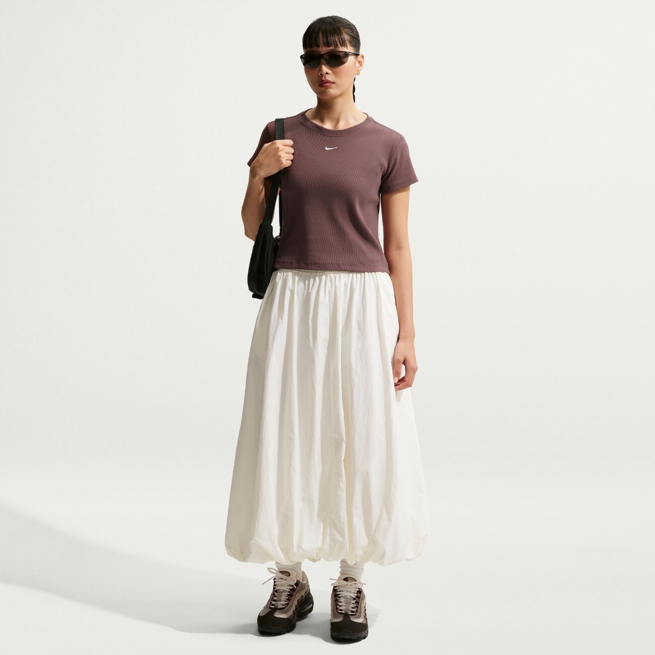 Футболка Nike Sportswear Tight Ribbed Short-Sleeve (HV4994502) - фото