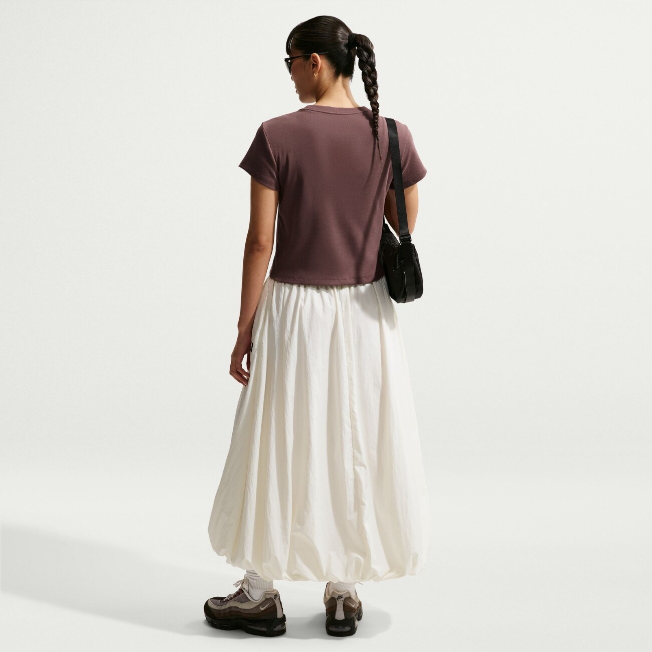 Футболка Nike Sportswear Tight Ribbed Short-Sleeve (HV4994502) - фото