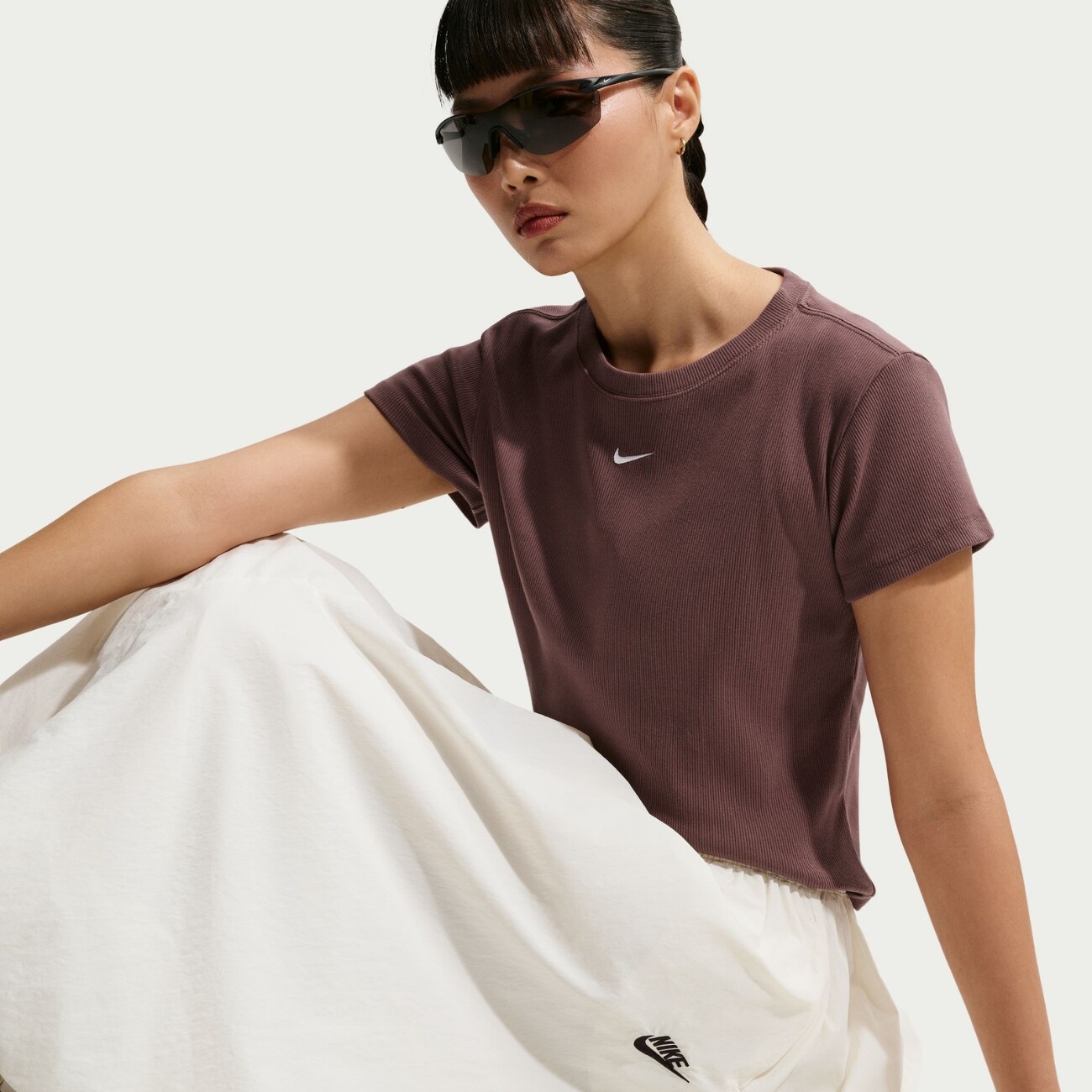 Футболка Nike Sportswear Tight Ribbed Short-Sleeve (HV4994502) - фото