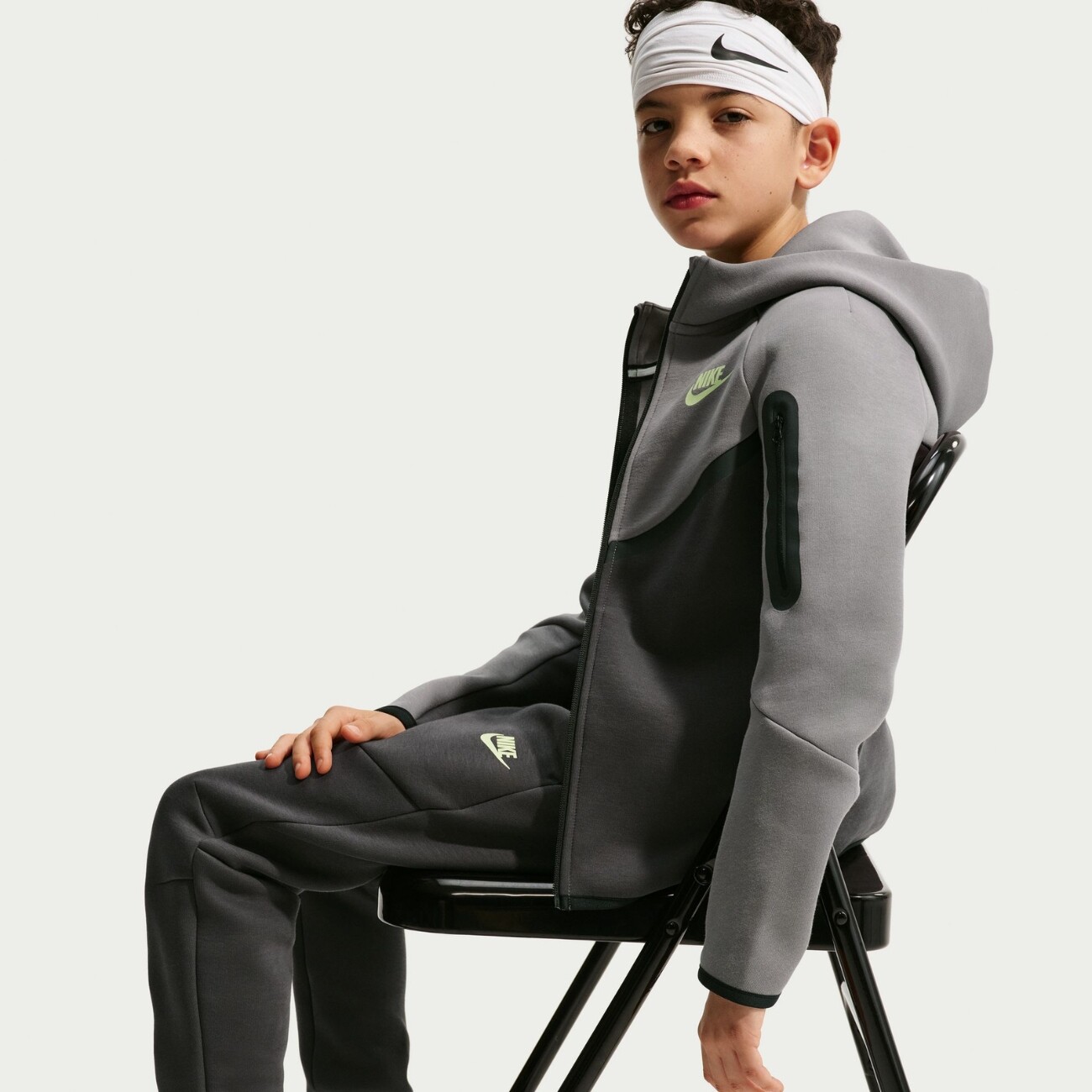 Штани Nike Sportswear Tech Fleece (HV5869061) - фото