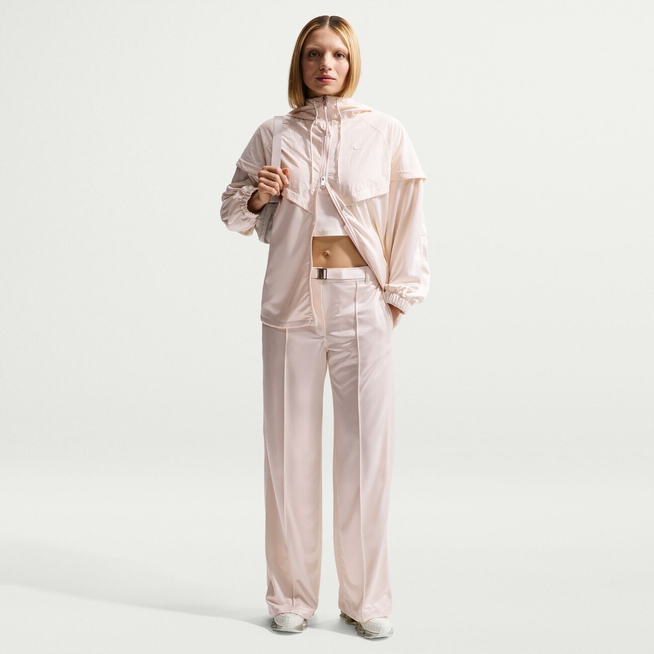 Штани Nike Sportswear Loose Mid-Rise Belted Pintuck (IF0272103) - фото