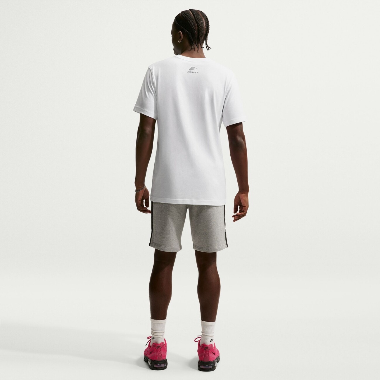 Футболка Nike Sportswear Air Max (IO1061100) - фото