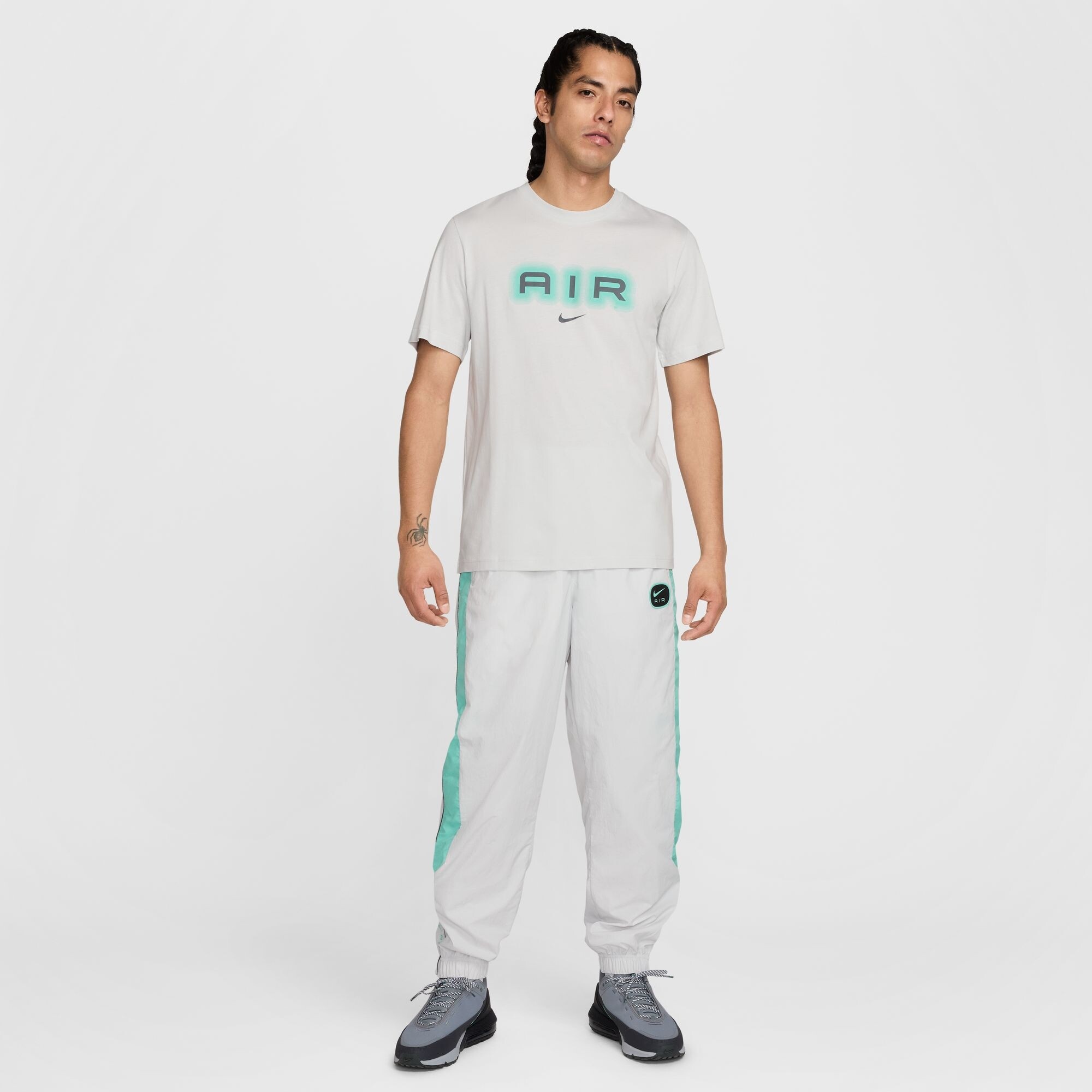 Футболка Nike Air Graphic (HM0185025) - фото