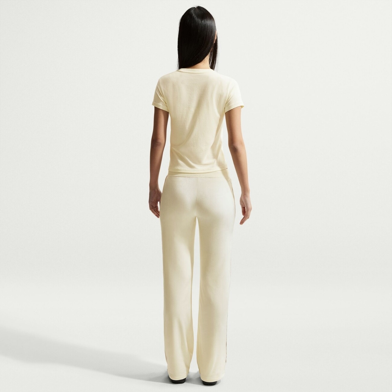 Футболка Nike Sportswear (IQ0680113) - фото