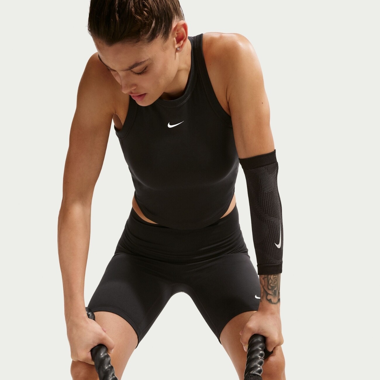 Майка Nike One Fitted Dri-FIT Cropped  (FN2806011) - фото