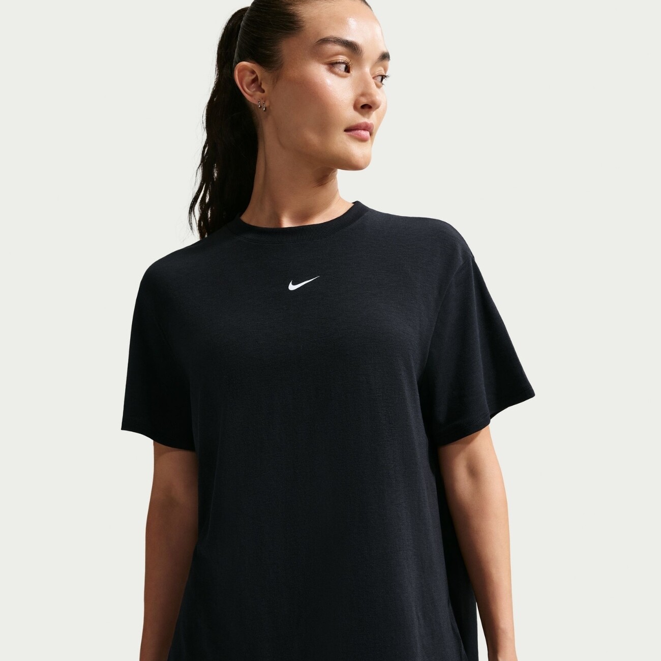 Футболка Nike One Relaxed Dri-FIT Short-Sleeve (FN2814011) - фото