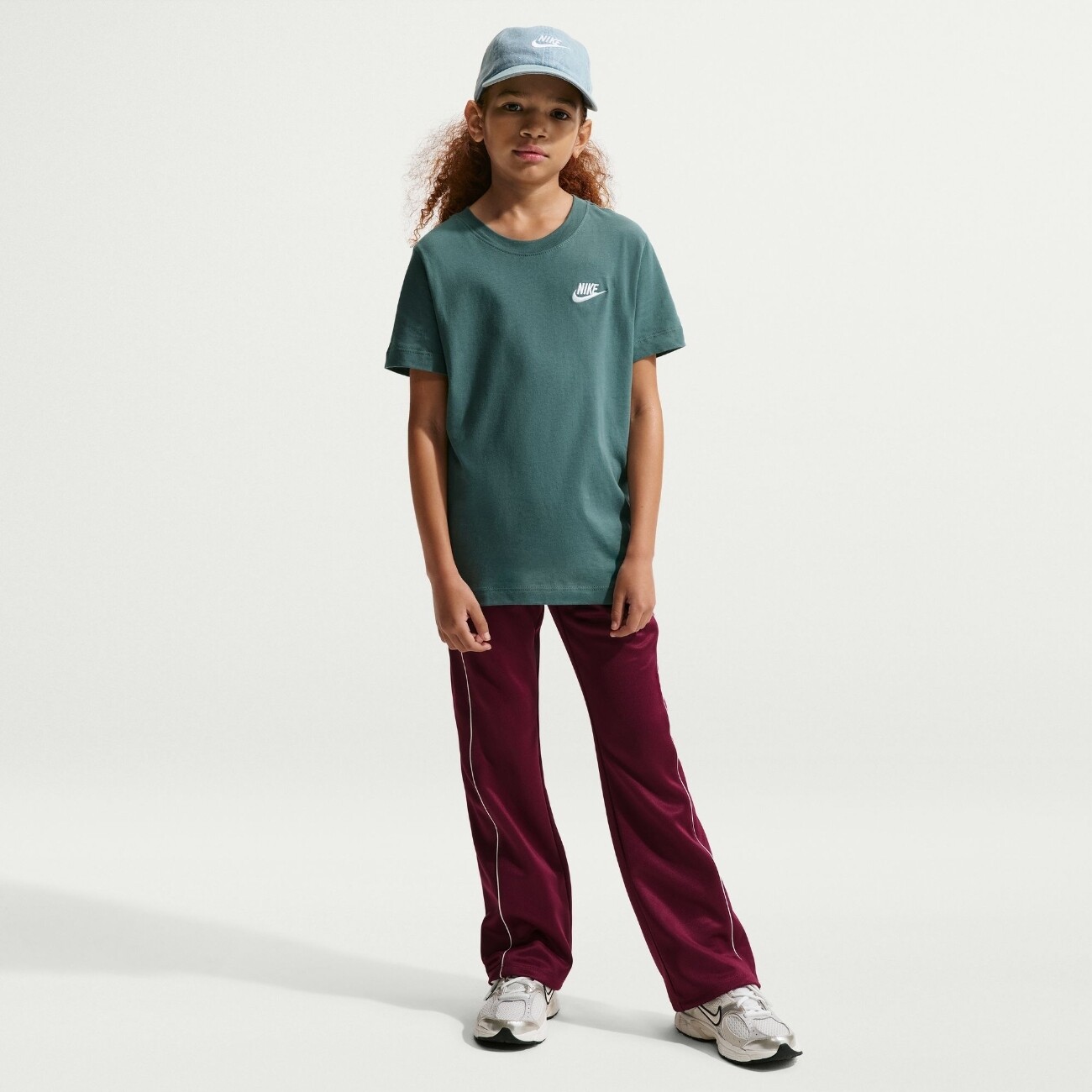 Футболка Nike Sportswear (FZ5177382) - фото