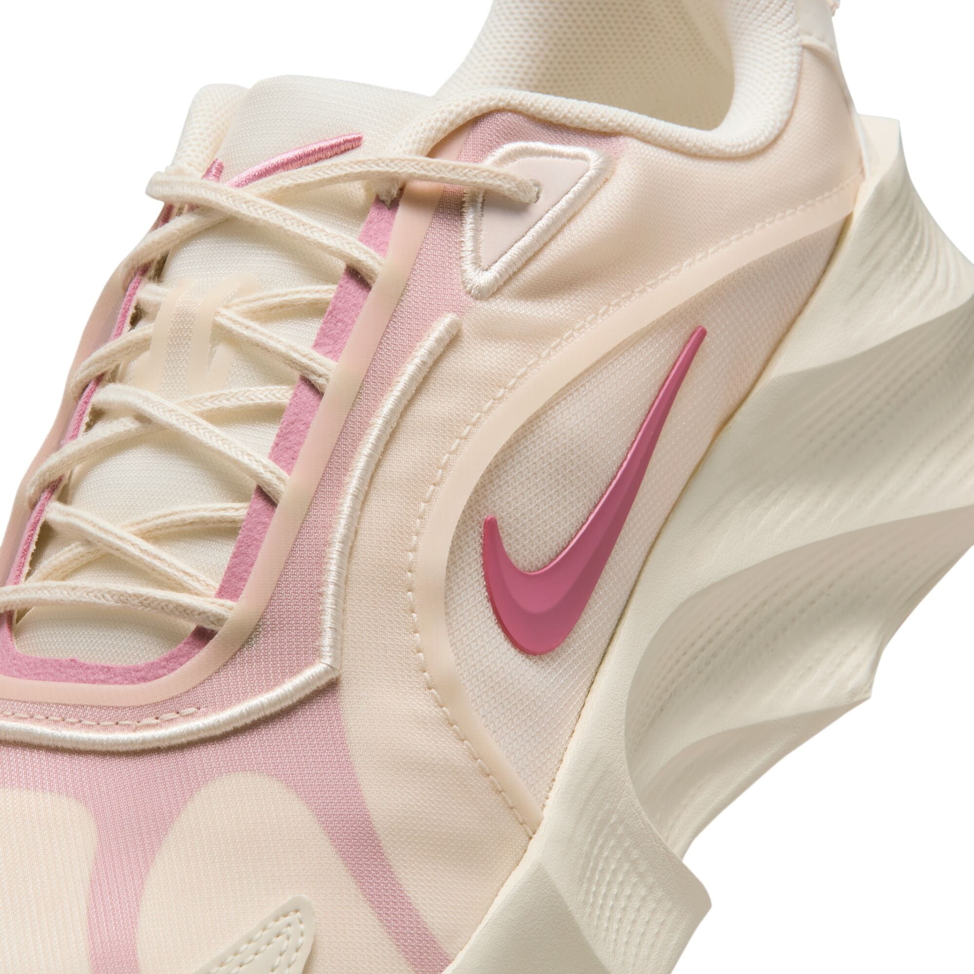 Кросівки Nike Aura Edge (HQ7025100) - фото