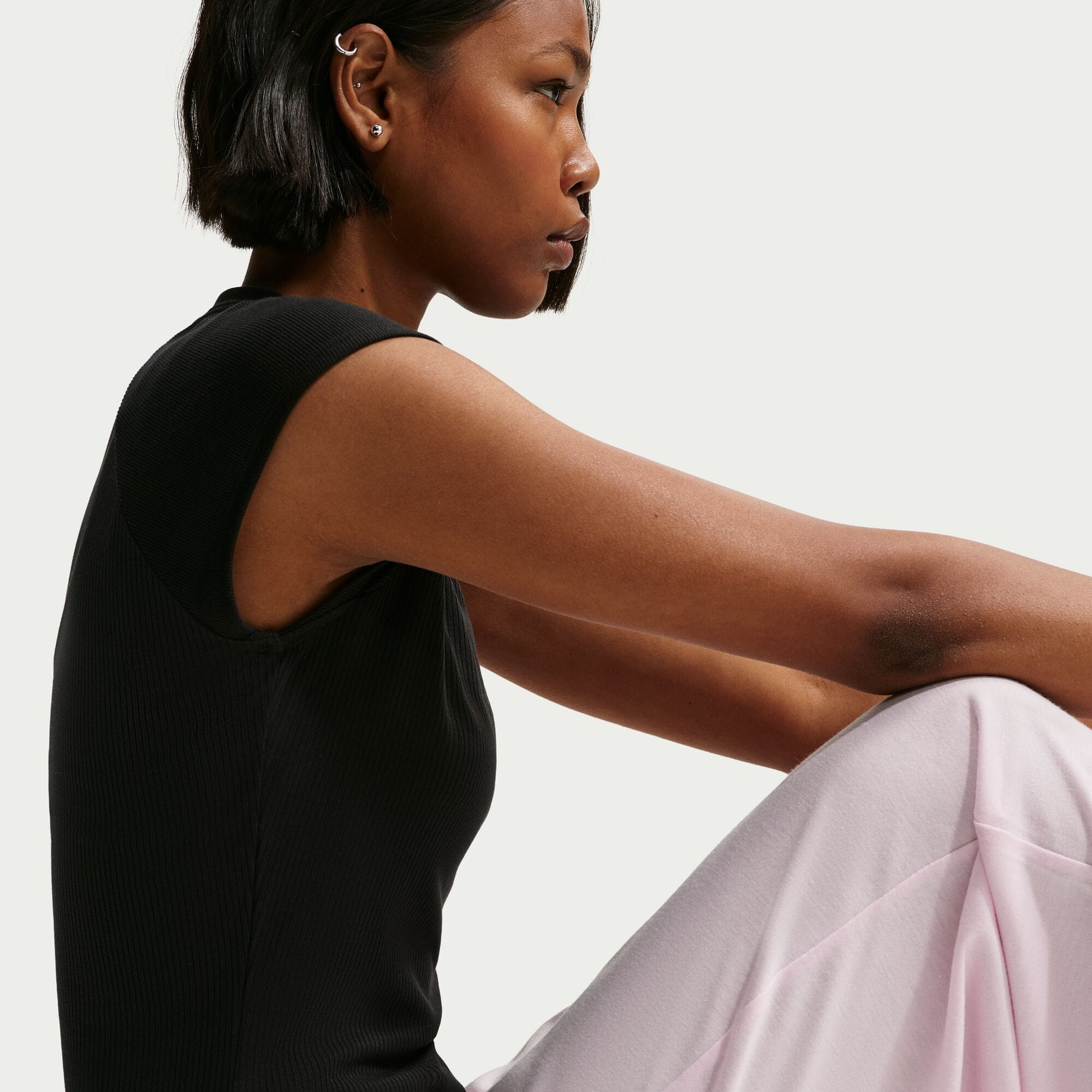 Футболка Nike Sportswear Chill Knit Tight Short-Sleeve Ribbed (IF0242010) - фото