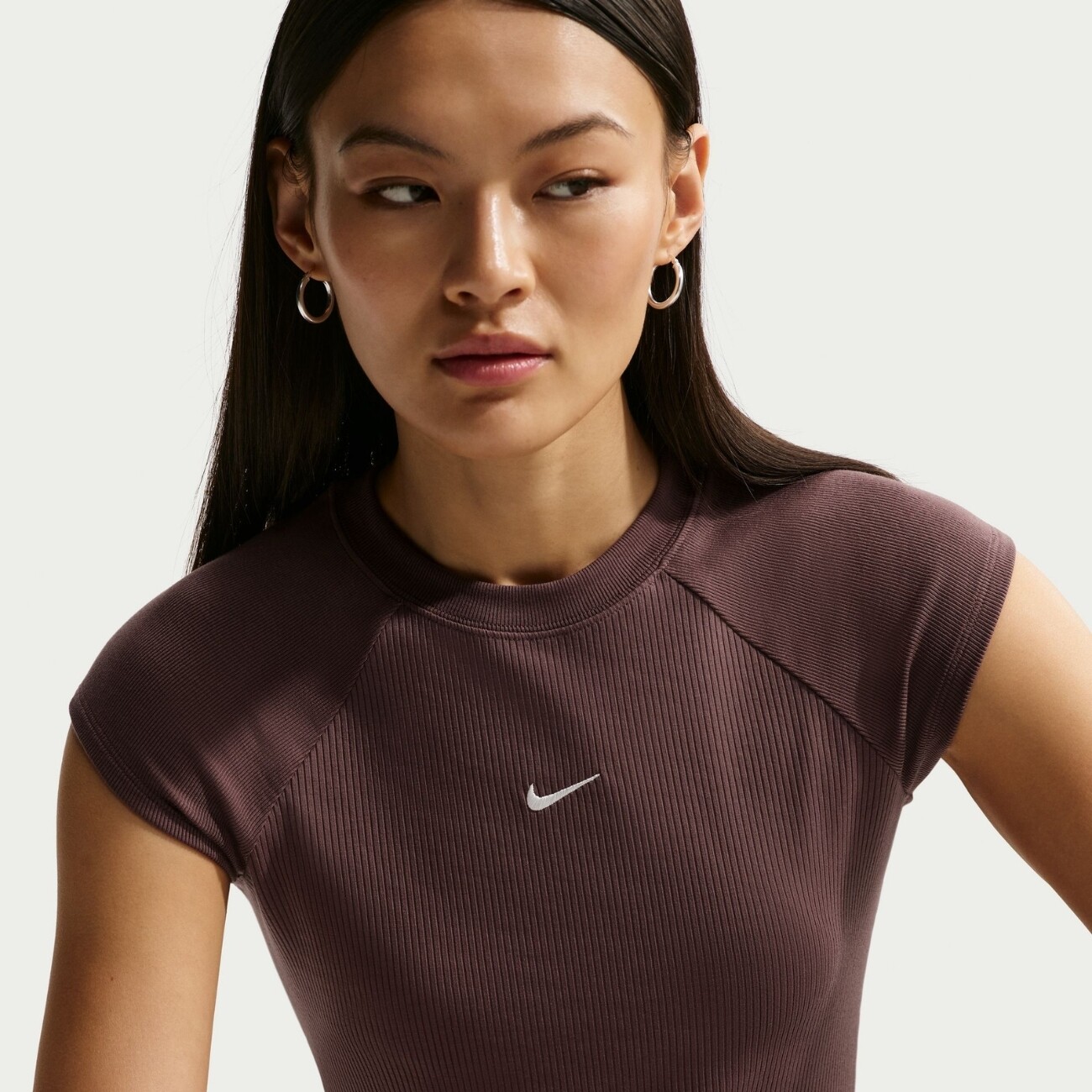 Футболка Nike Sportswear Chill Knit Tight Short-Sleeve Ribbed (IF0242502) - фото