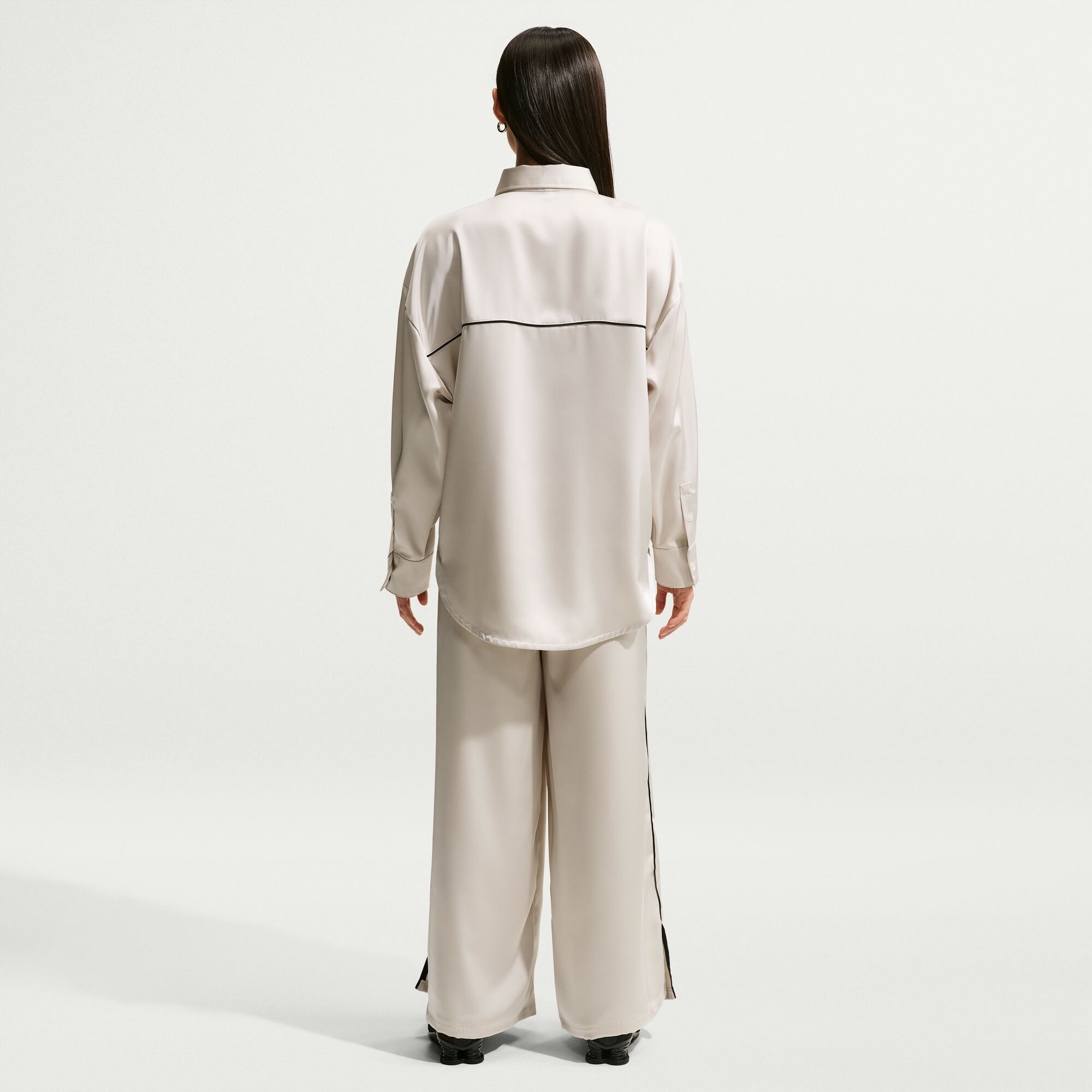 Штани Nike Sportswear Loose Mid-Rise Satin (IH1326072) - фото