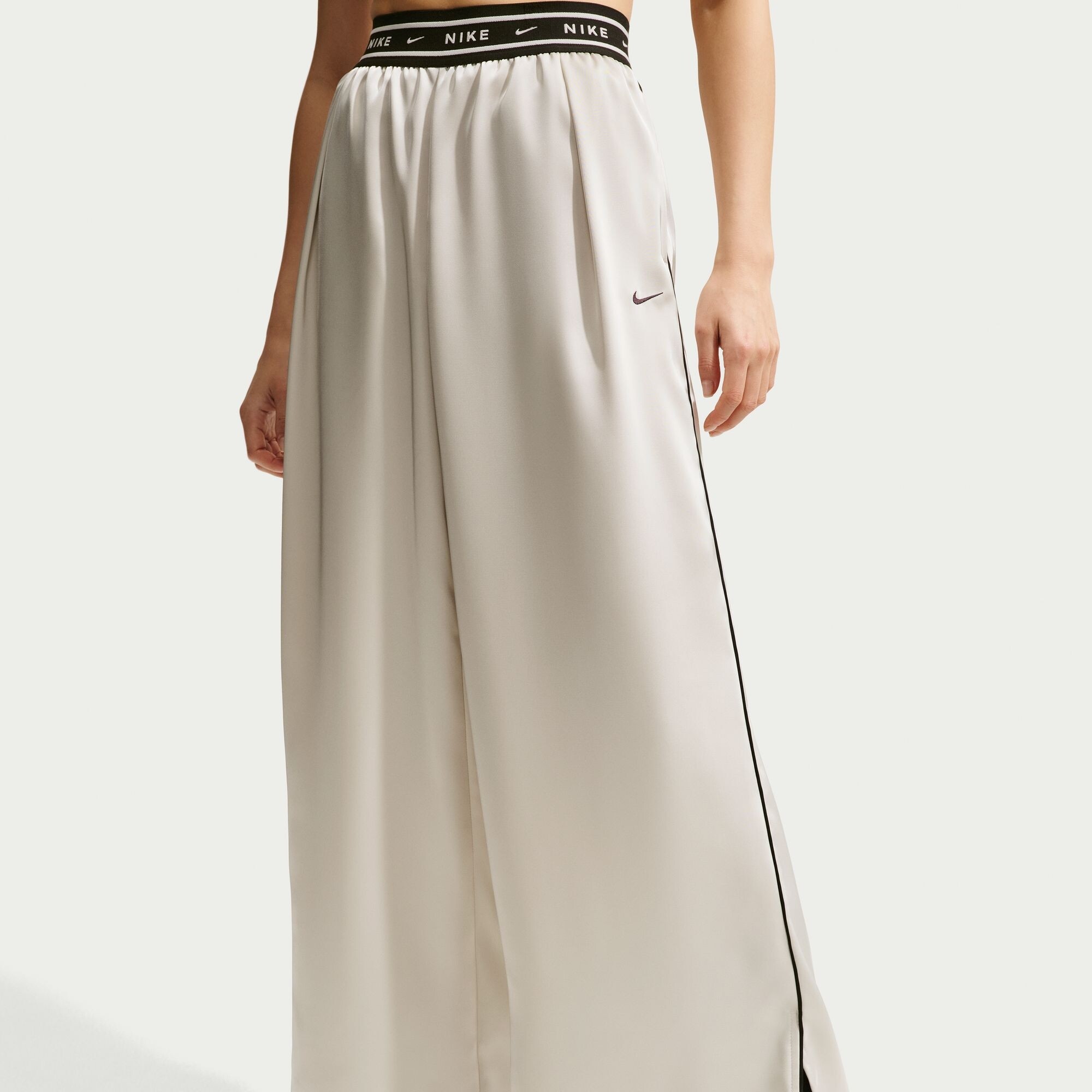 Штани Nike Sportswear Loose Mid-Rise Satin (IH1326072) - фото