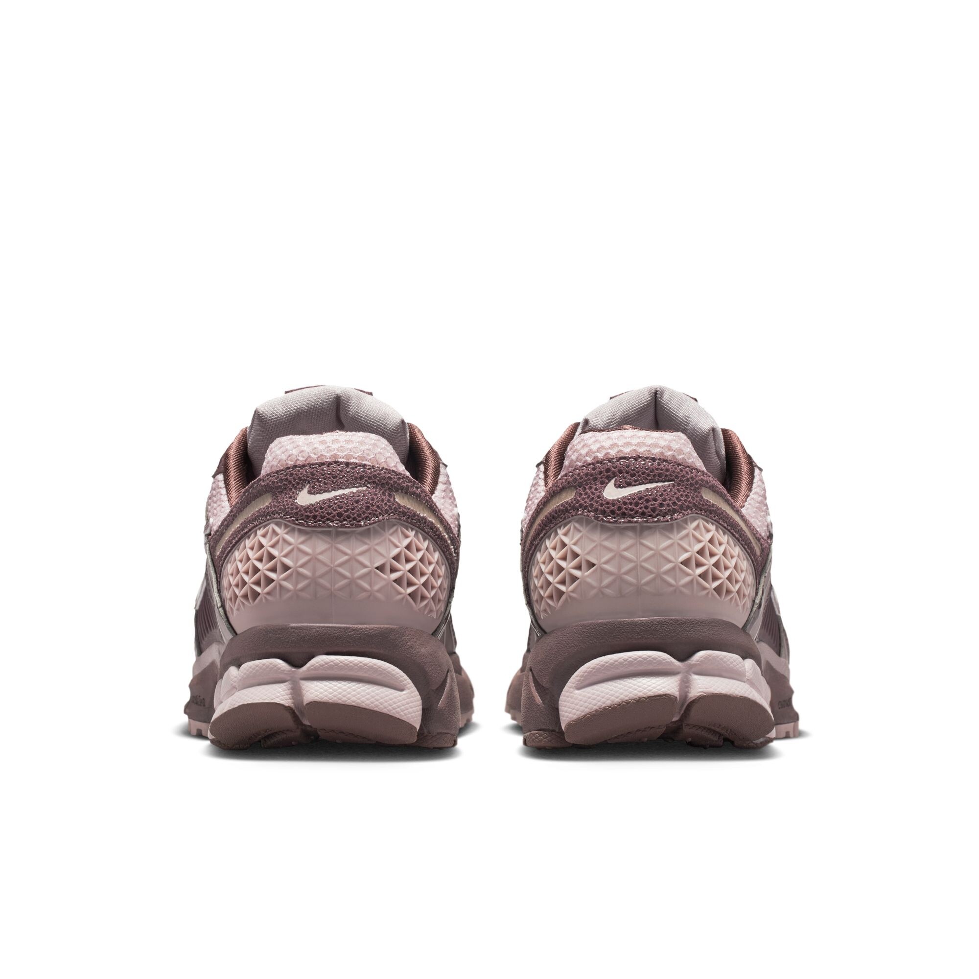 Кросівки Nike Zoom Vomero 5 (II6236500) - фото