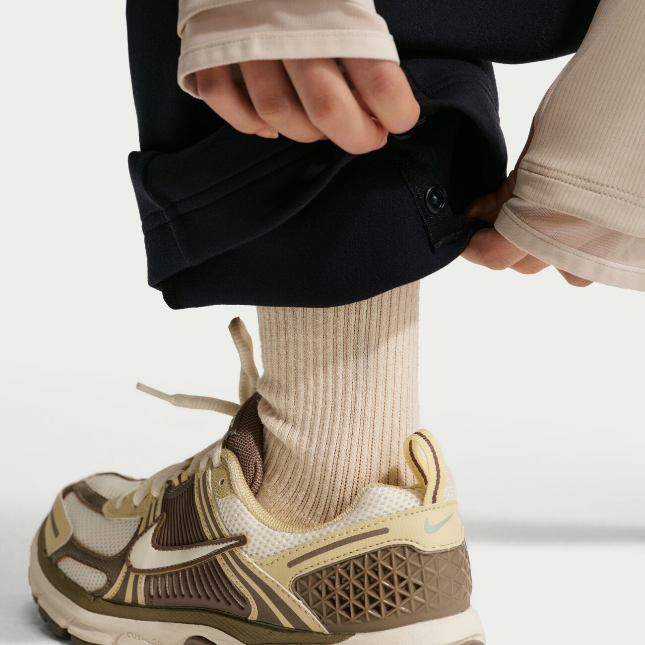 Штани Nike MAVN High-Rise Therma-FIT (IM1764010) - фото