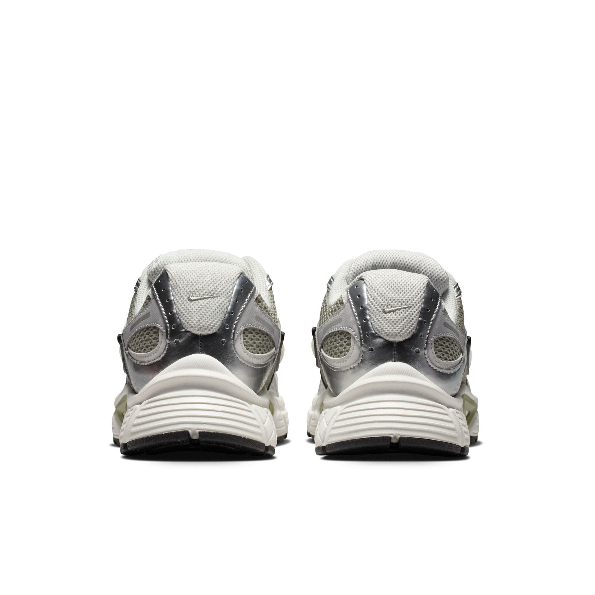 Кросівки Nike V5 Rnr (HQ7901301) - фото