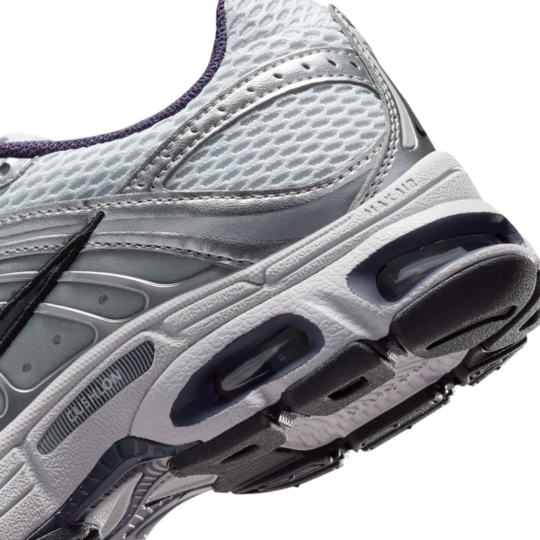 Кросівки Nike Air Max Moto 2K (HQ2056013) - фото