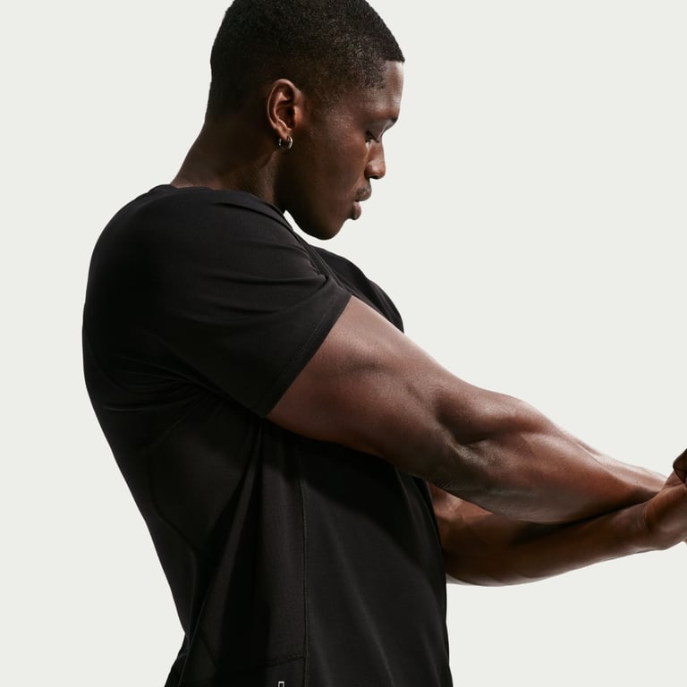 Футболка Nike Pro Training Dri-FIT (HV0409010) - фото