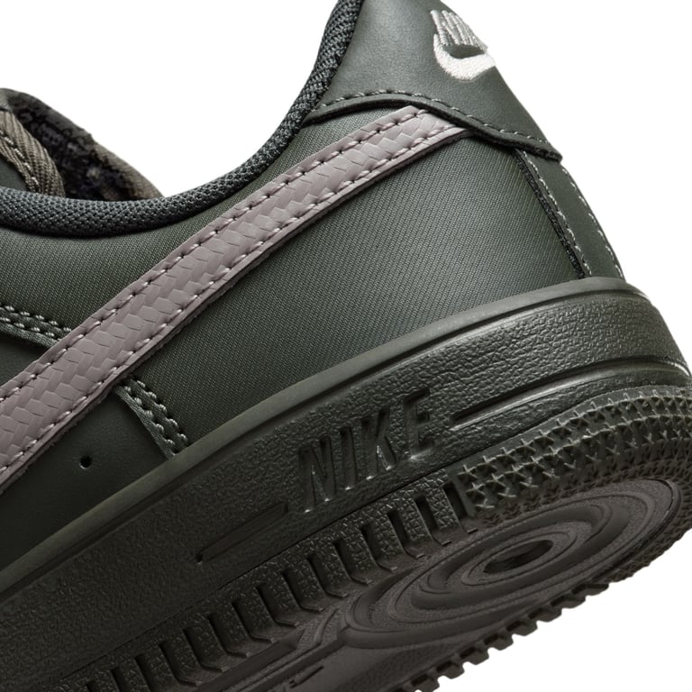 Кеди Nike Force 1 Tech Essential (IO1677001) - фото