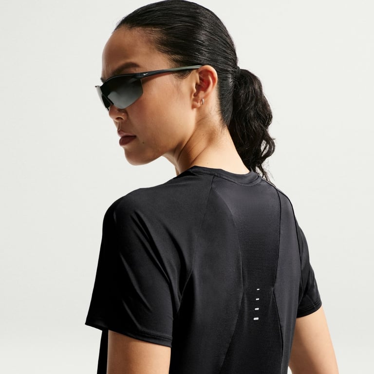 Футболка Nike Swift Dri-FIT (IU1052010) - фото