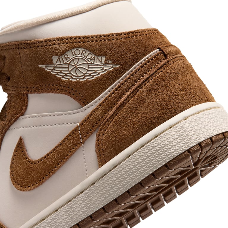 Кеди Air Jordan 1 Mid (BQ6472203) - фото