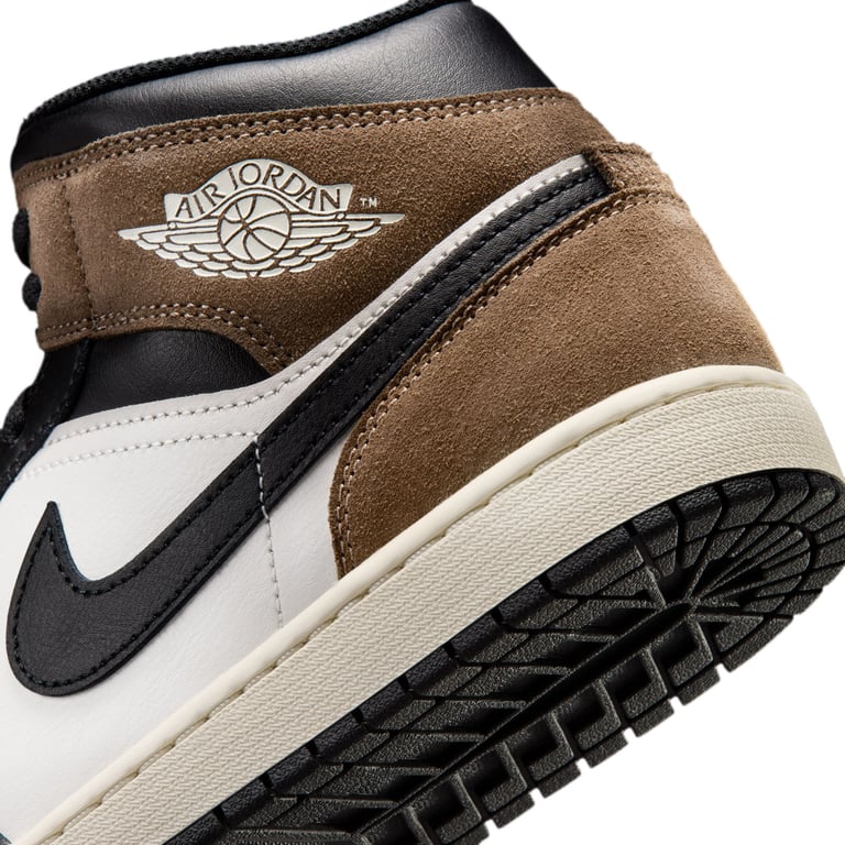 Кеди Air Jordan 1 Mid (DQ8426007) - фото