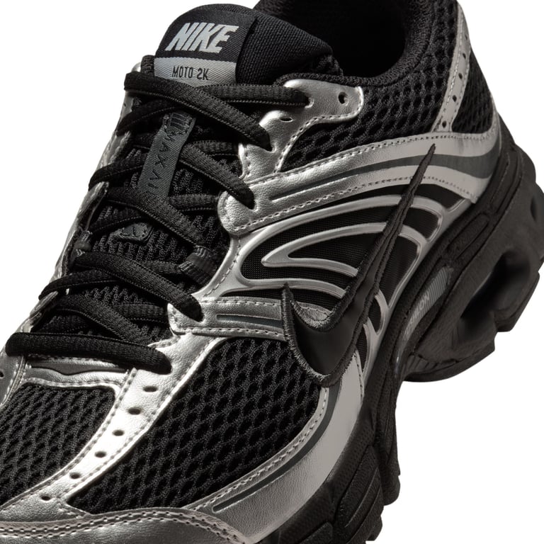 Кросівки Nike Air Max Moto 2K (HQ2056007) - фото