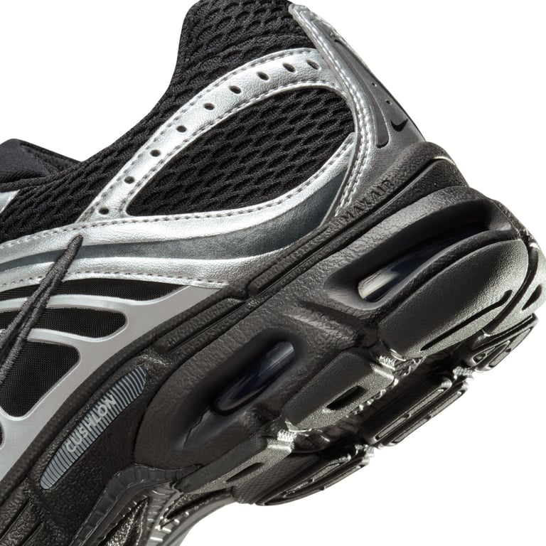 Кросівки Nike Air Max Moto 2K (HQ2056007) - фото