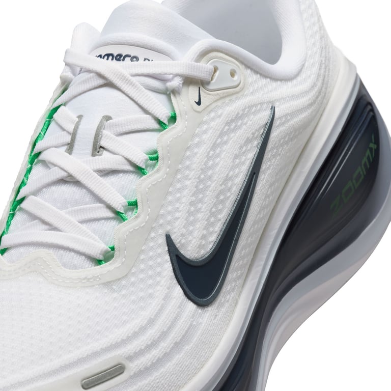 Кросівки Nike Vomero Plus (HV8150109) - фото