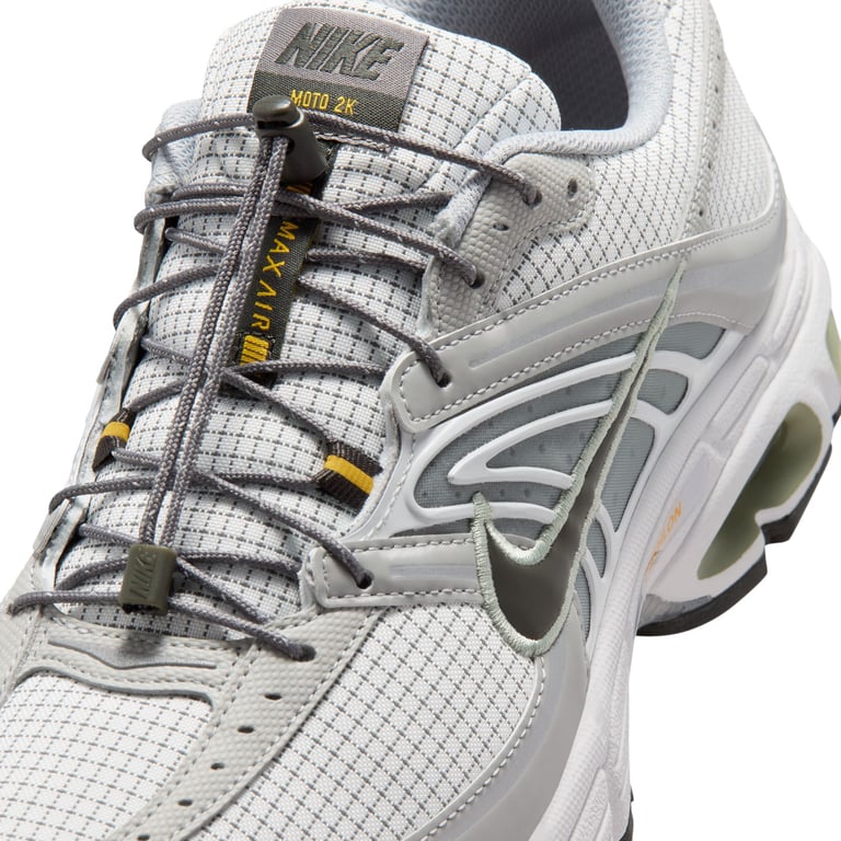 Кросівки Nike Air Max Moto 2K (IR0072100) - фото