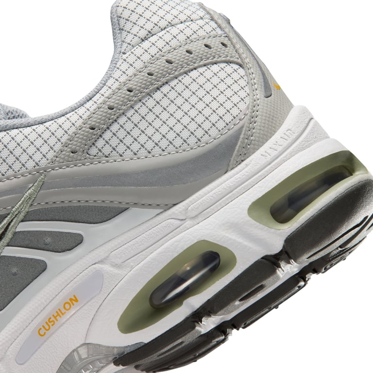 Кросівки Nike Air Max Moto 2K (IR0072100) - фото
