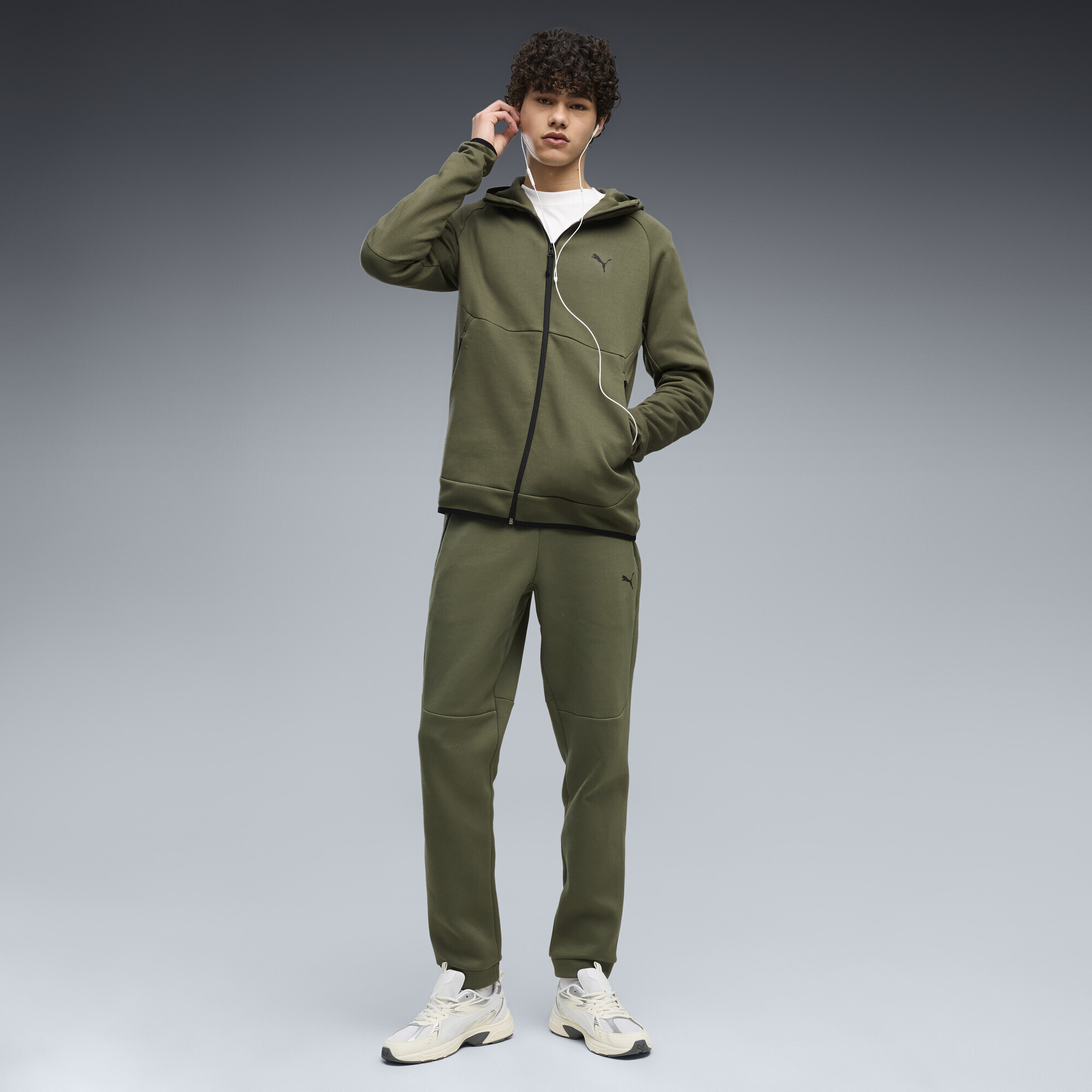 Толстовка Puma Pumatech Slim Elevated Full-Zip (69395186) - фото