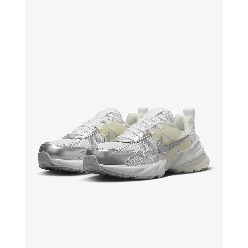 Кросівки W Nike V2K Run (FD0736104) - фото